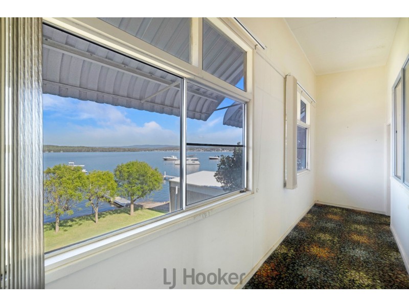 113 Coal Point Road, Coal Point NSW 2283