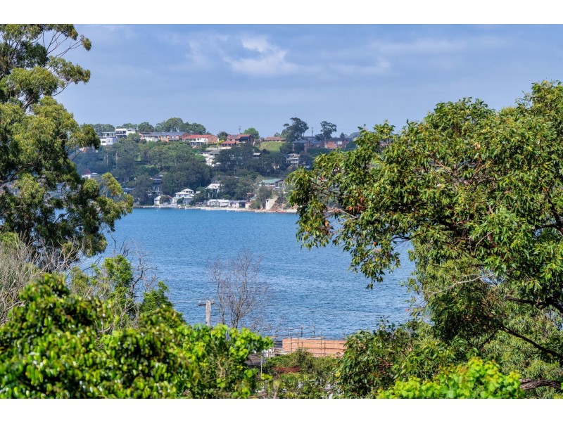 15 Rofe Street, Coal Point NSW 2283