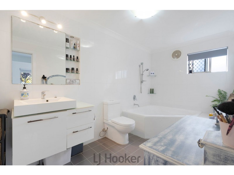 34 Carlisle Row, Fishing Point NSW 2283