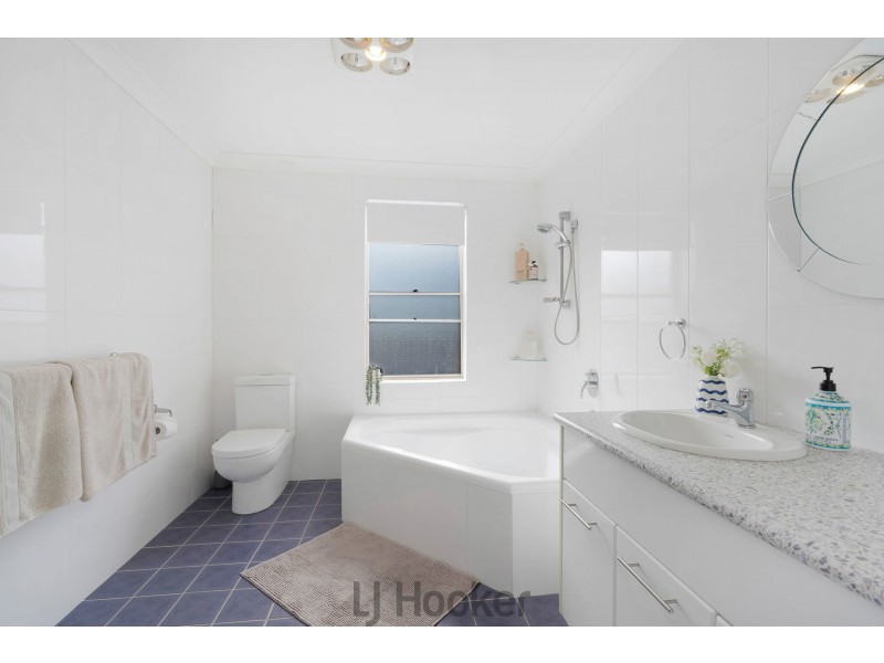 34 Carlisle Row, Fishing Point NSW 2283