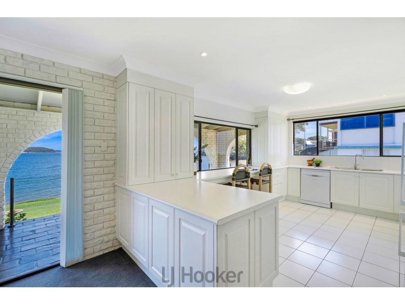 132 Dobell Drive, Wangi Wangi NSW 2267