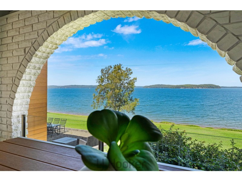 132 Dobell Drive, Wangi Wangi NSW 2267