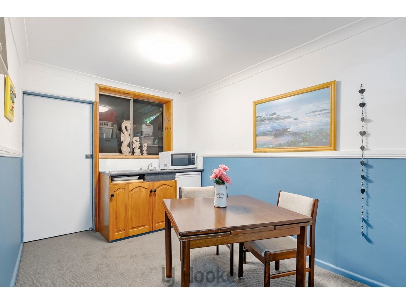 19 Carlisle Row, Fishing Point NSW 2283