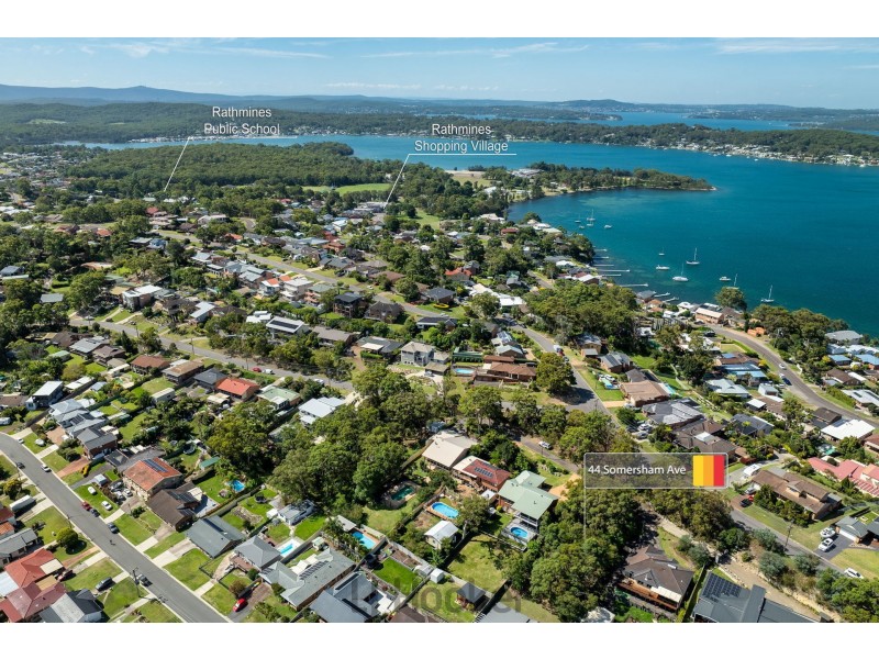 44 Somersham Avenue, Fishing Point NSW 2283