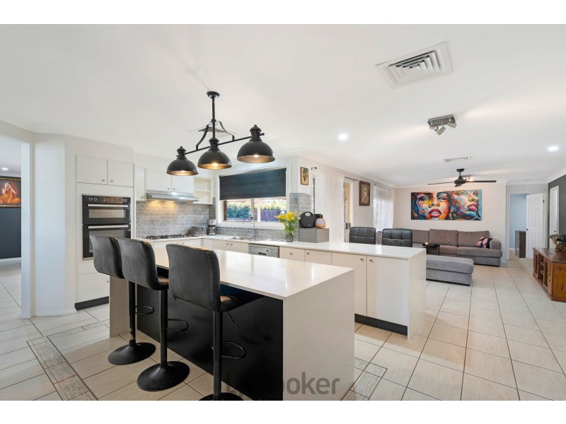 26 Hilldale Drive, Cameron Park NSW 2285