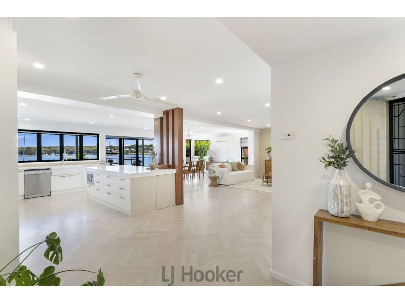 72 Sealand Road, Fishing Point NSW 2283