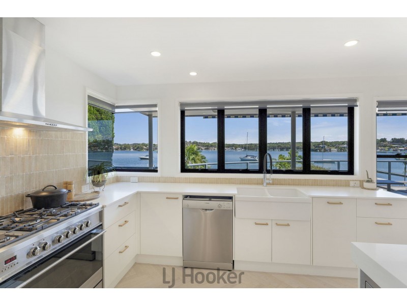 72 Sealand Road, Fishing Point NSW 2283