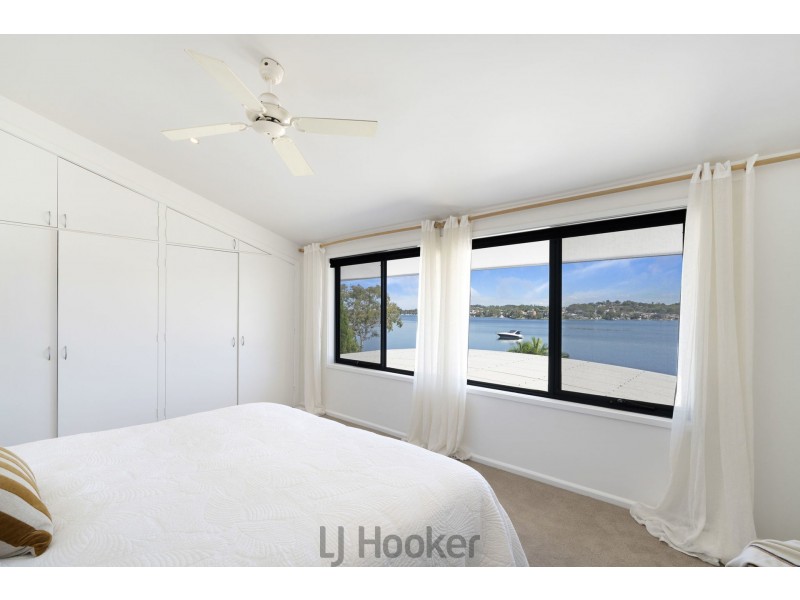 72 Sealand Road, Fishing Point NSW 2283