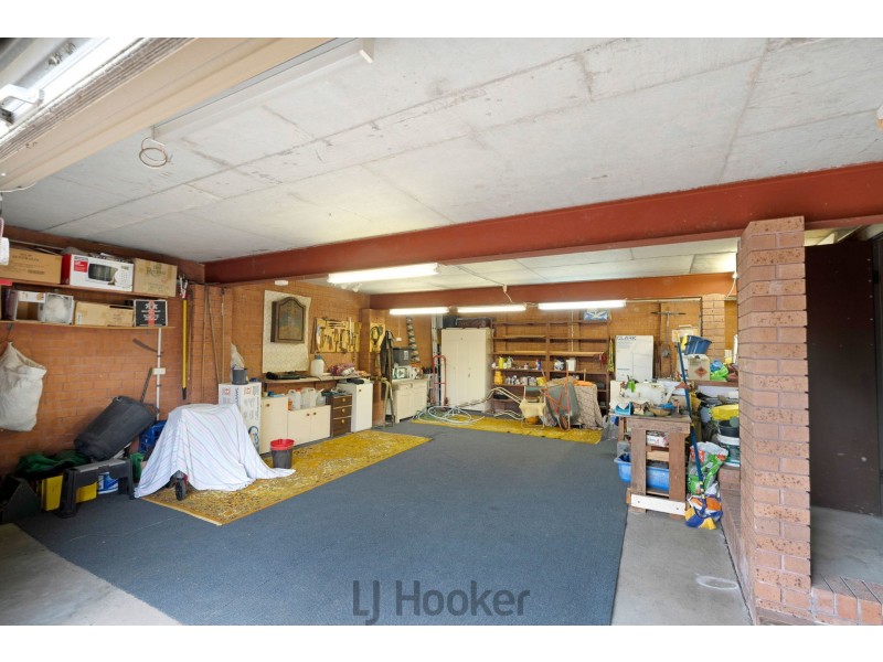 24 Sunlight Parade, Fishing Point NSW 2283