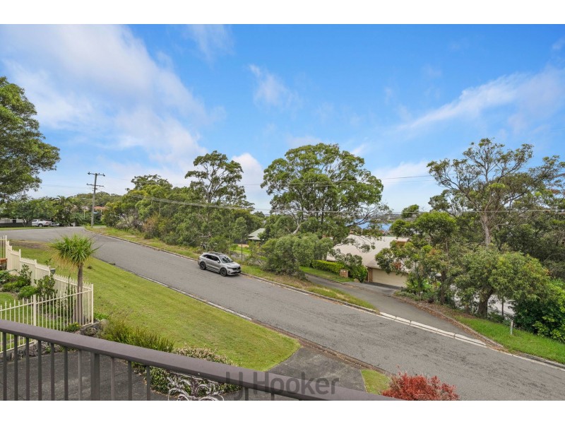 24 Sunlight Parade, Fishing Point NSW 2283