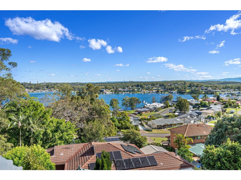 50 Sunlight Parade, Fishing Point NSW 2283
