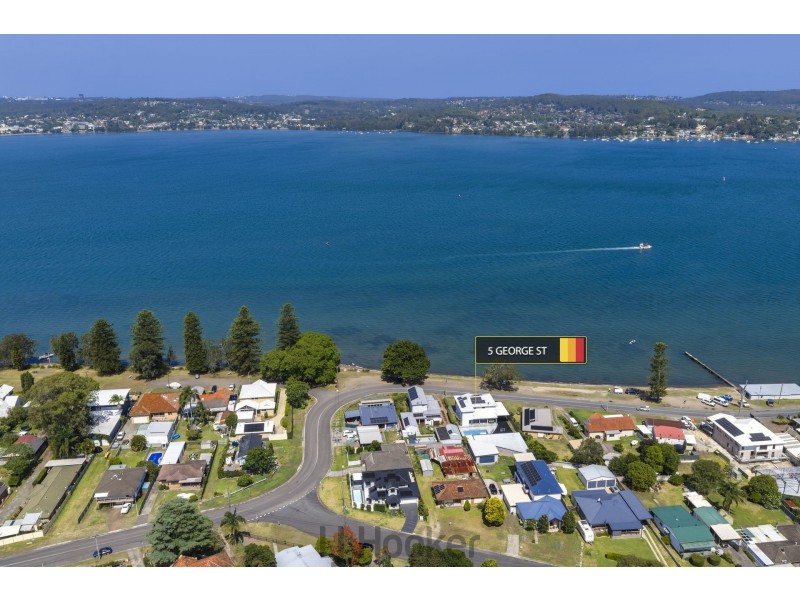 5 George Street, Marmong Point NSW 2284