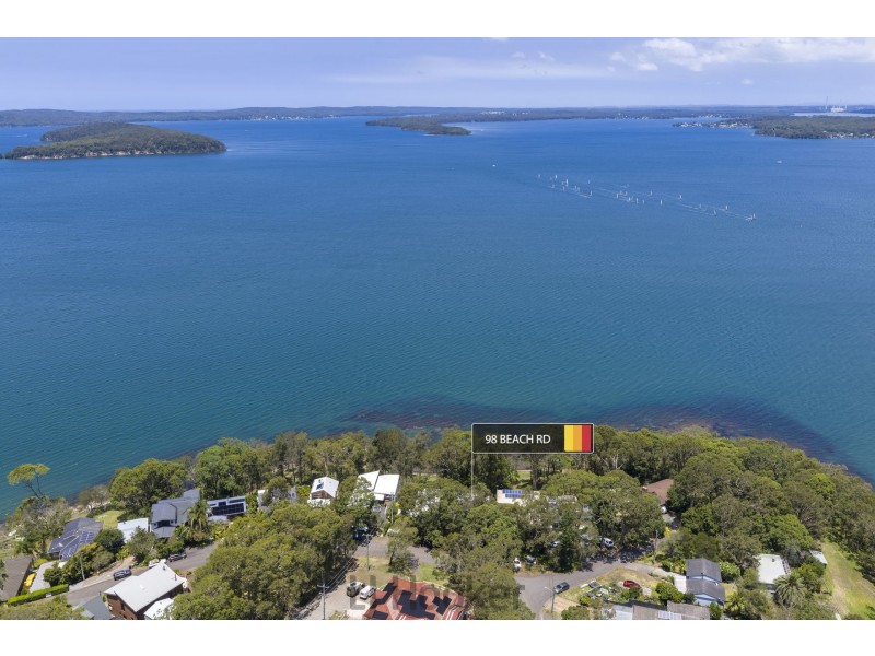 98 Beach Road, Wangi Wangi NSW 2267