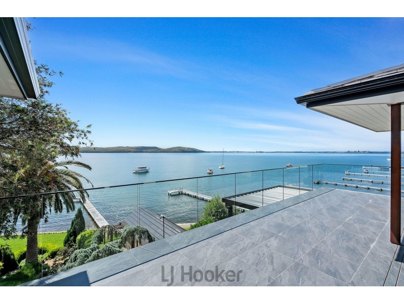 49 Excelsior Parade, Carey Bay NSW 2283