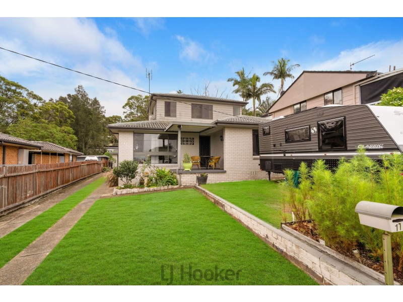 17 Carlisle Row, Fishing Point NSW 2283