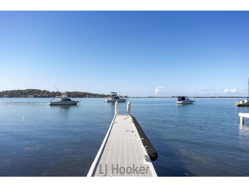 8 Cabarita Lane, Fishing Point NSW 2283