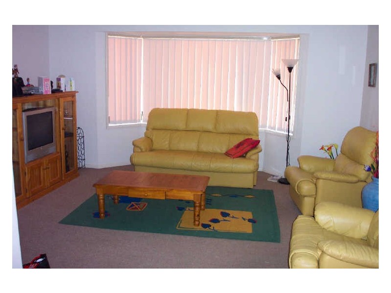 6 Courageous Close, Marmong Point NSW 2284