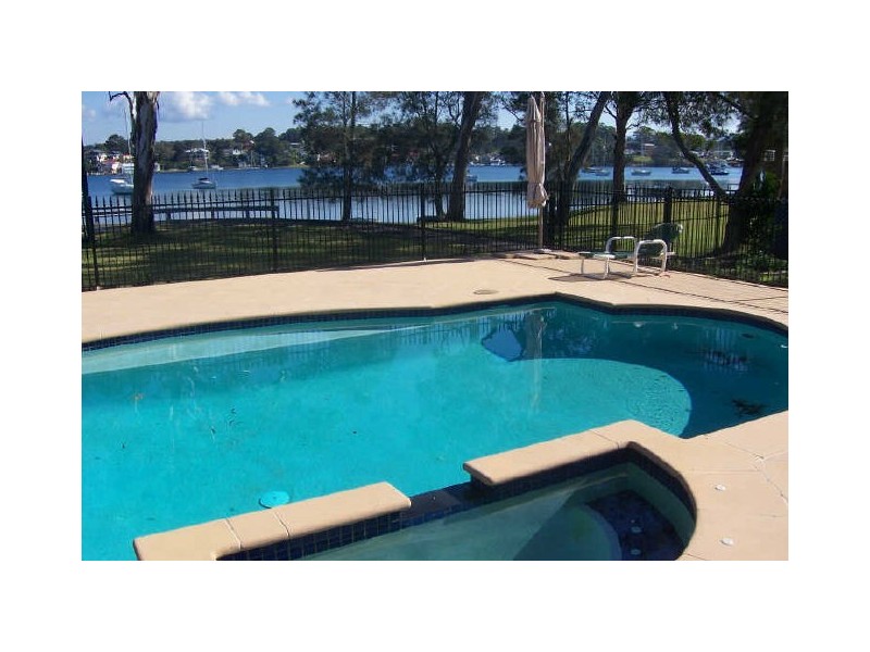 114 Sealand Road, Fishing Point NSW 2283