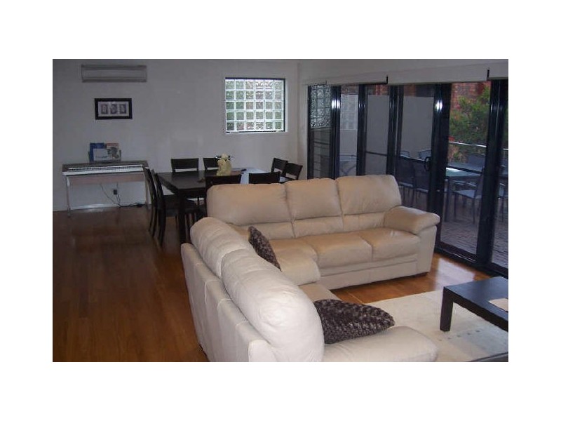 114 Sealand Road, Fishing Point NSW 2283