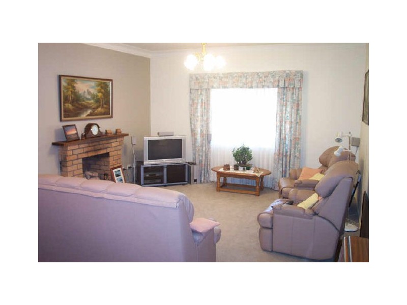 8 Day Street, Toronto NSW 2283