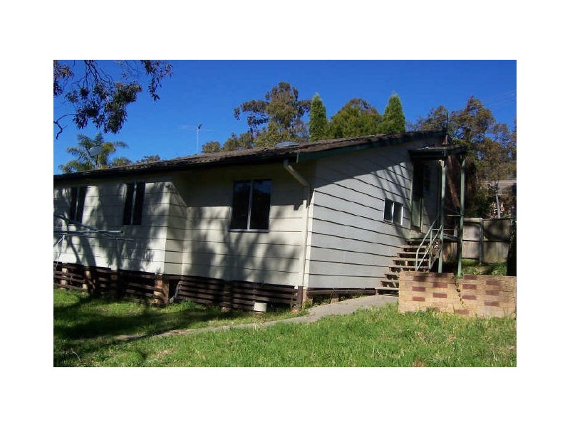 3 Lochend Place, Bolton Point NSW 2283