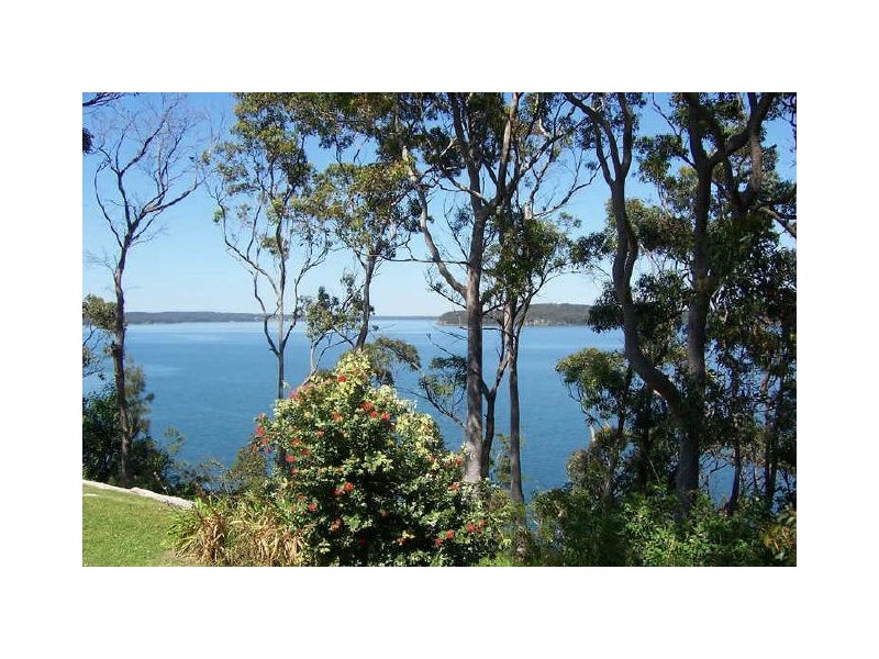 300 Dobell Drive, Wangi Wangi NSW 2267