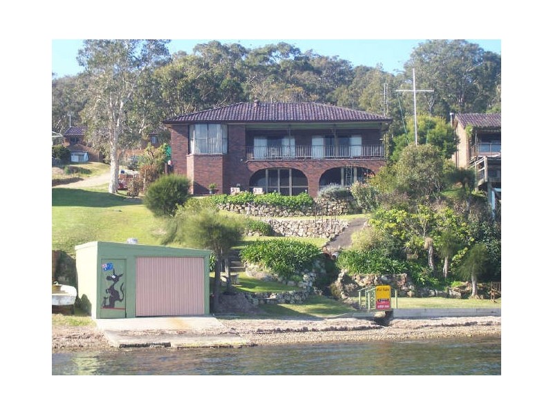 335 Coal Point Road, Coal Point NSW 2283