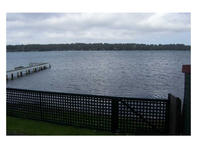 4 Anzac Parade, Toronto NSW 2283