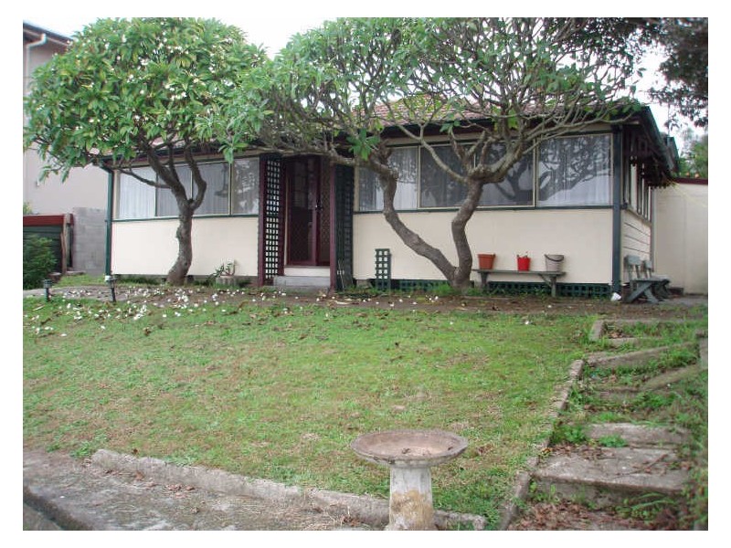 4 Anzac Parade, Toronto NSW 2283