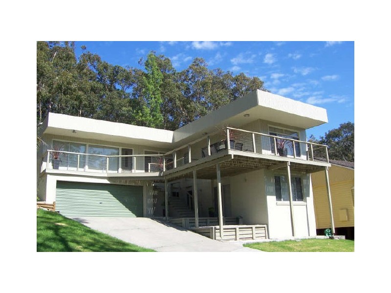 69 Skye Point Road, Coal Point NSW 2283