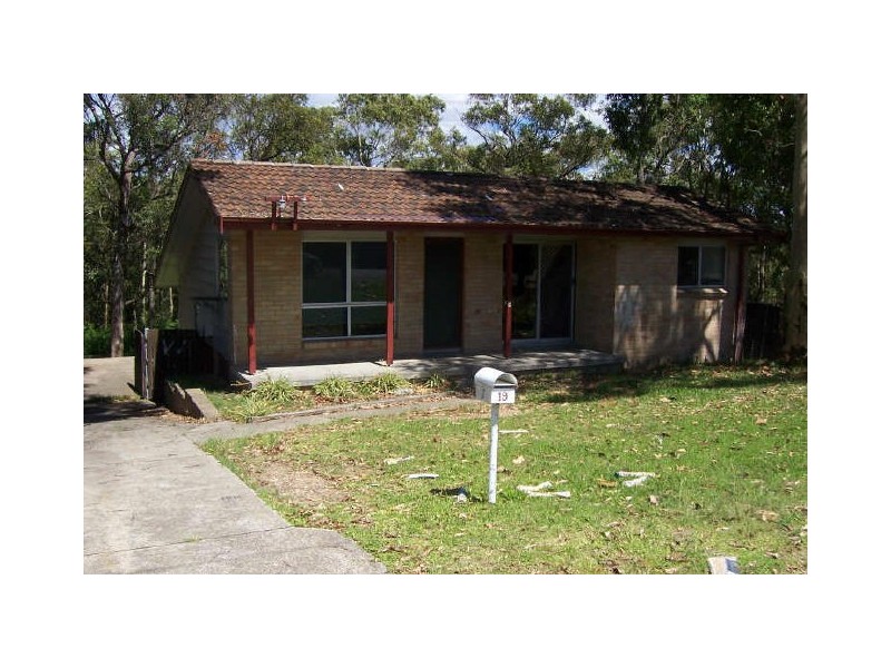 19 The Ridgeway, Bolton Point NSW 2283