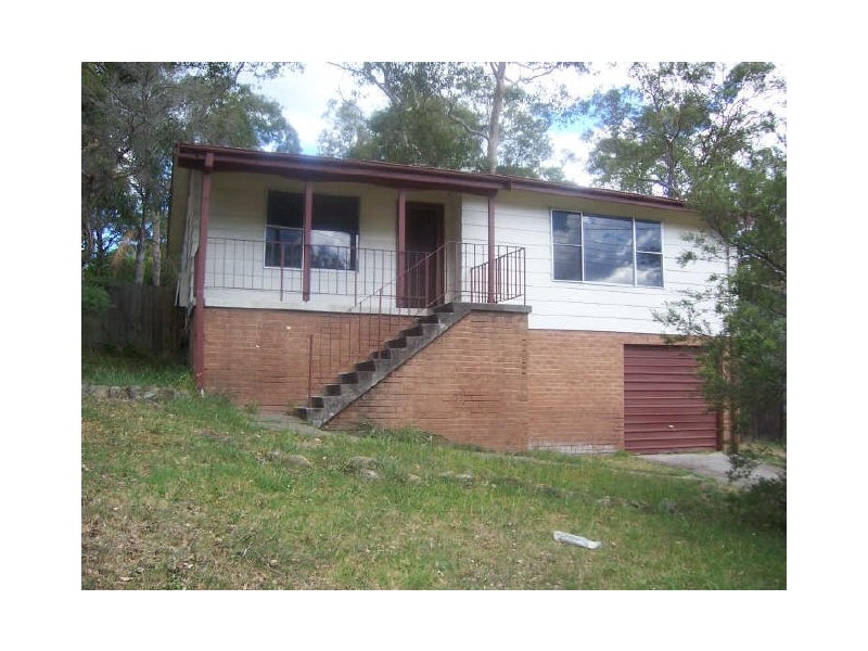 8 Quigley Road, Bolton Point NSW 2283