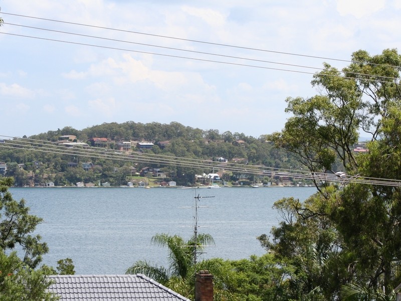218 Coal Point Road, Coal Point NSW 2283