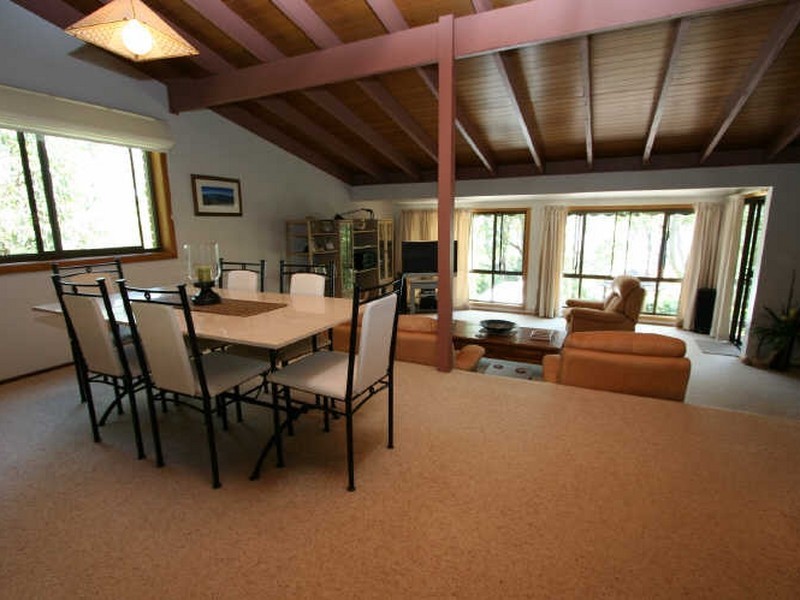 218 Coal Point Road, Coal Point NSW 2283