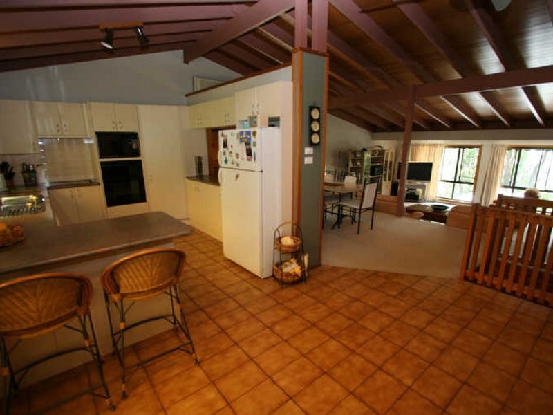 218 Coal Point Road, Coal Point NSW 2283