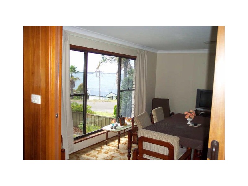 178 Fishing Point Road, Fishing Point NSW 2283