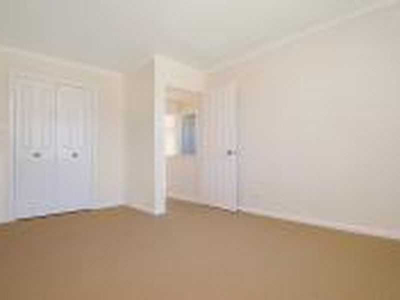 19 Threlkeld Drive, Bolton Point NSW 2283