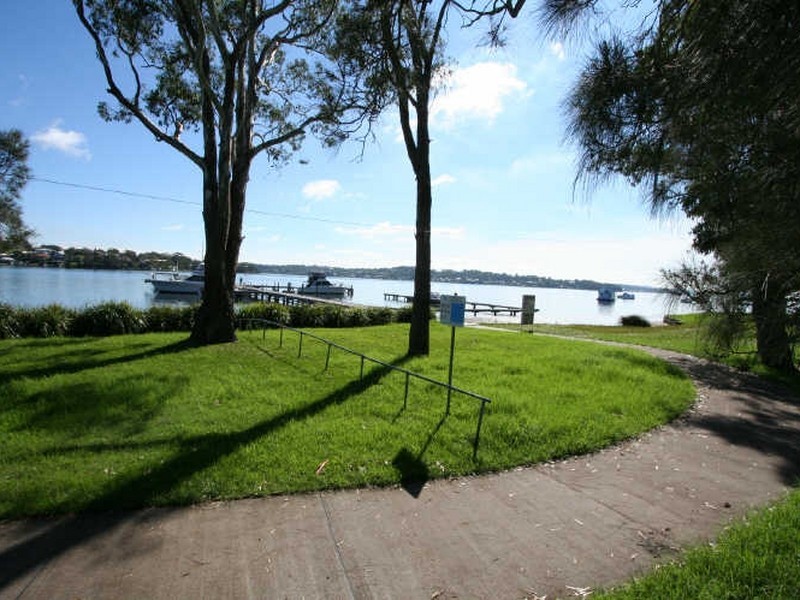 281 Watkins Road, Wangi Wangi NSW 2267