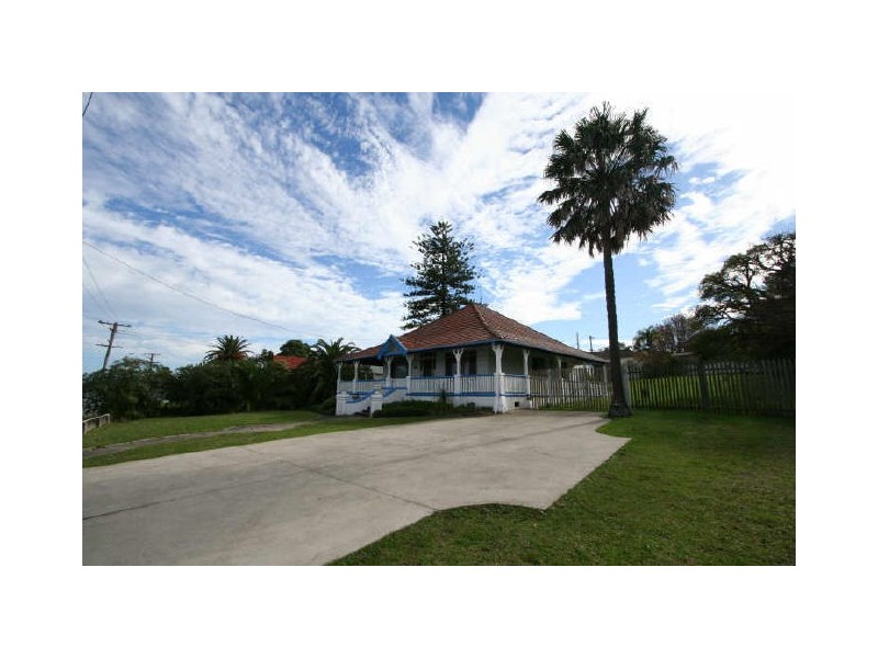 332 The Esplanade, Speers Point NSW 2284