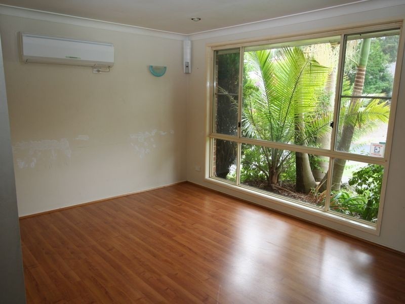 4 Azzura Close, Woodrising NSW 2284