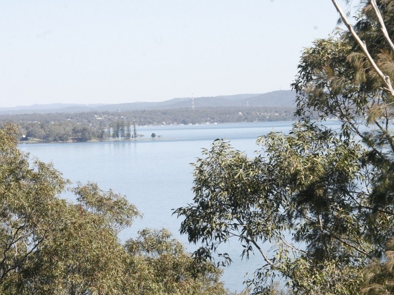 73 Lake View Road, Wangi Wangi NSW 2267