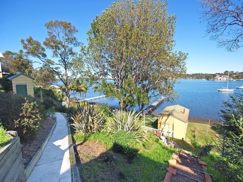 136 Sealand Road, Fishing Point NSW 2283