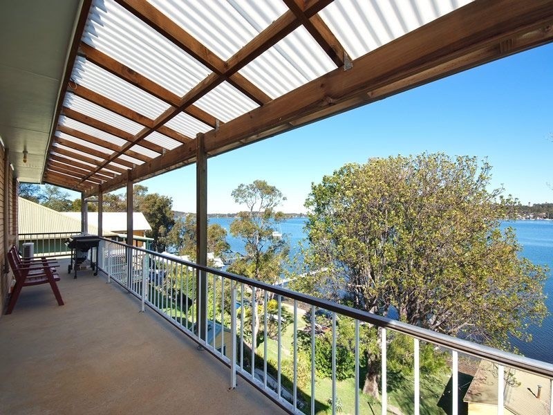 136 Sealand Road, Fishing Point NSW 2283