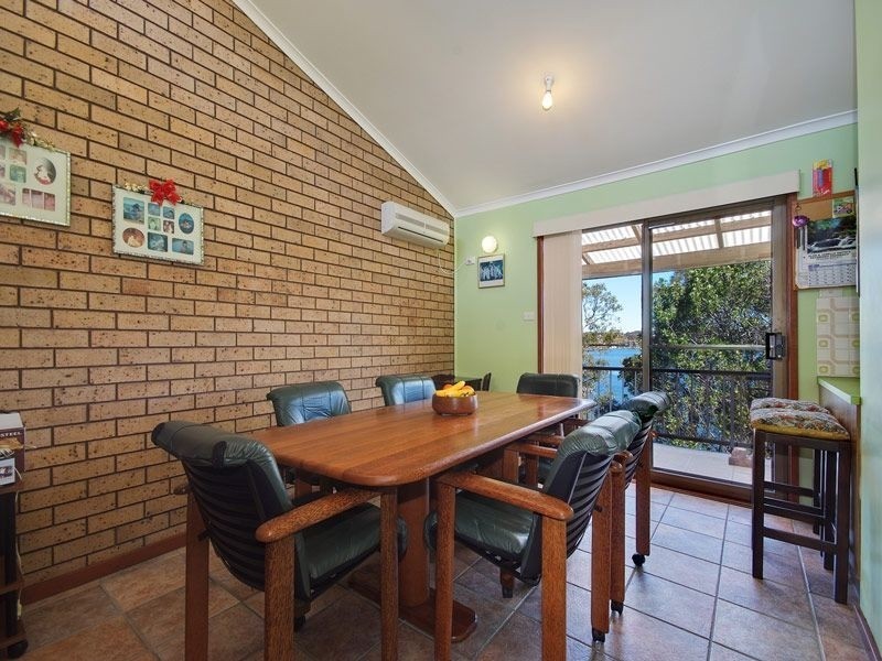 136 Sealand Road, Fishing Point NSW 2283