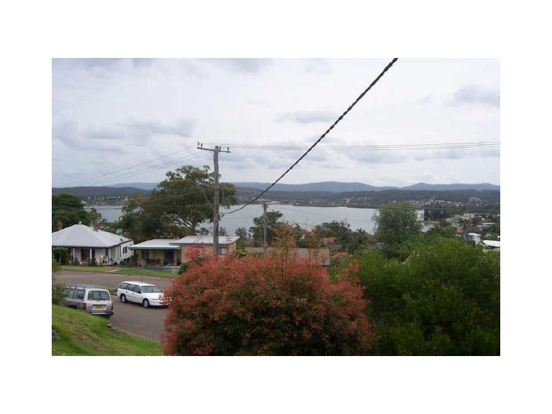 8 Farm Street, Speers Point NSW 2284