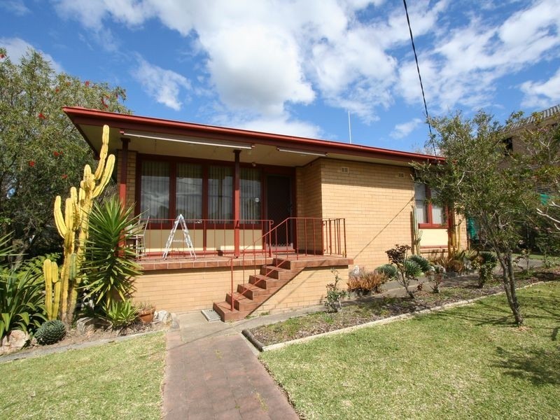 8 Milford Street, Toronto NSW 2283