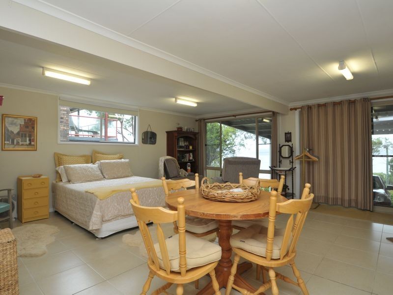 3 Sealand Road, Fishing Point NSW 2283