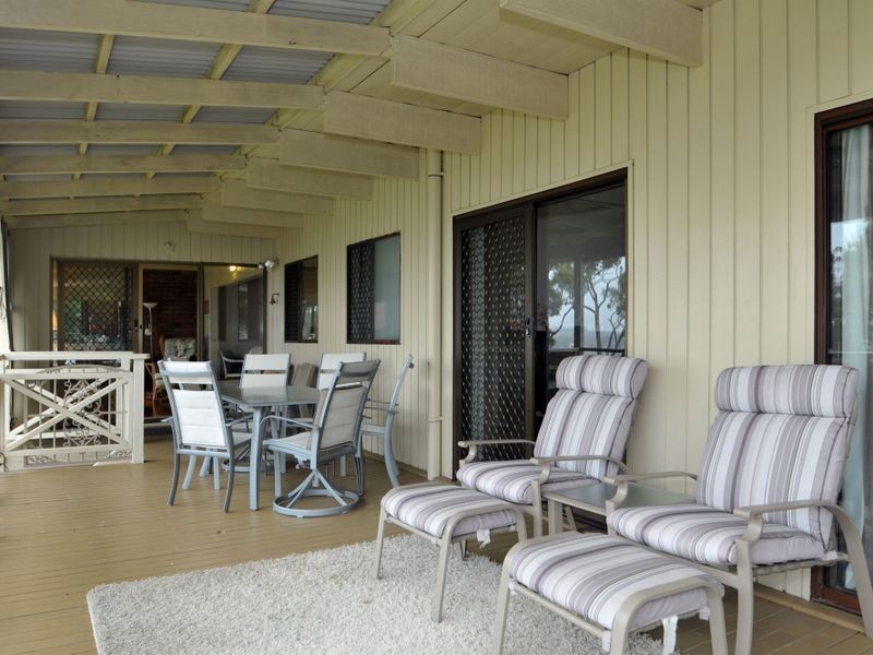 3 Sealand Road, Fishing Point NSW 2283