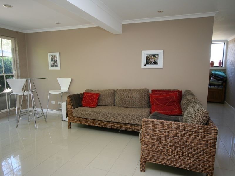 27 Coal Point Road, Coal Point NSW 2283