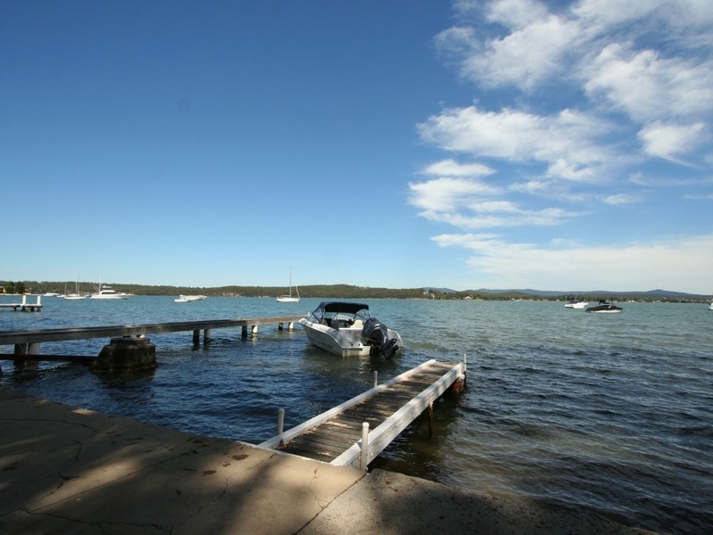 Eleebana NSW 2282